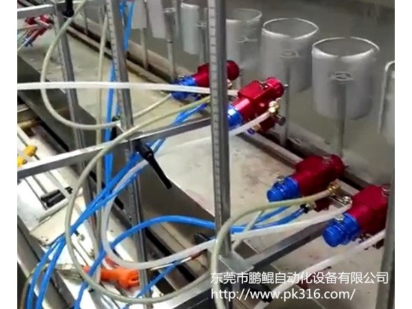 <i style='color:red'>手机壳喷涂流水线</i>与人工相比的优势在哪里？---鹏鲲喷涂线