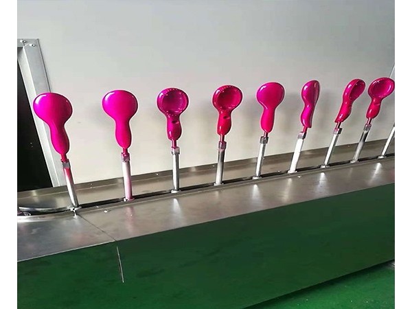 细说人工喷油与全自动<i style='color:red'>喷油自动线</i>喷涂的不同！