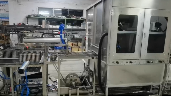 钢锯条上下料抓取烘烤流水线