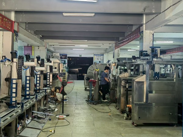 鹏鲲自动化智能喷涂线