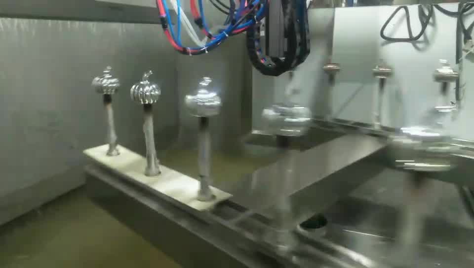 南瓜玻璃外壁六轴自动喷漆设备 南瓜玻璃外壁六轴自动喷漆设备