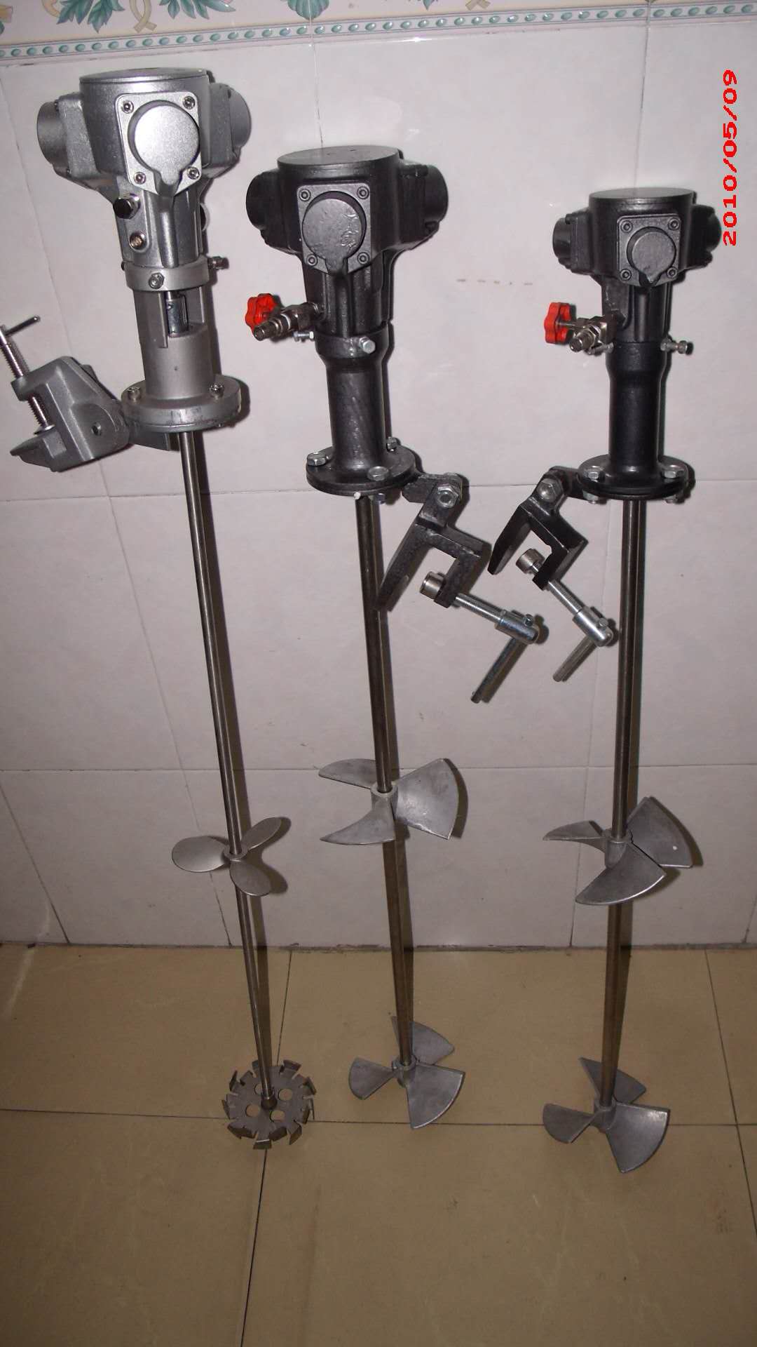 夹桶式气动搅拌机 夹桶式气动搅拌机