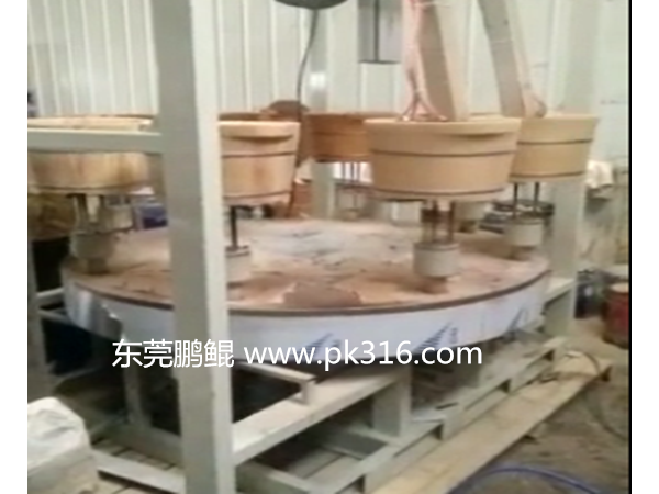 <i style='color:red'>木桶自动喷漆设备</i>代替人工喷涂！