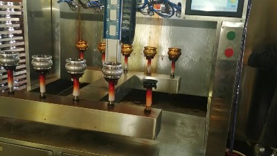 香炉四工位六轴智能喷涂设备 香炉四工位六轴智能喷涂设备