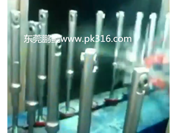 为何必须要更换成减震器自动<i style='color:red'>喷涂设备生产线</i>？